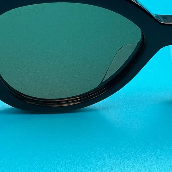 NEW Gucci GG0957S Geometric Cat Eye Sunglasses Black Gold Logo display picture 1